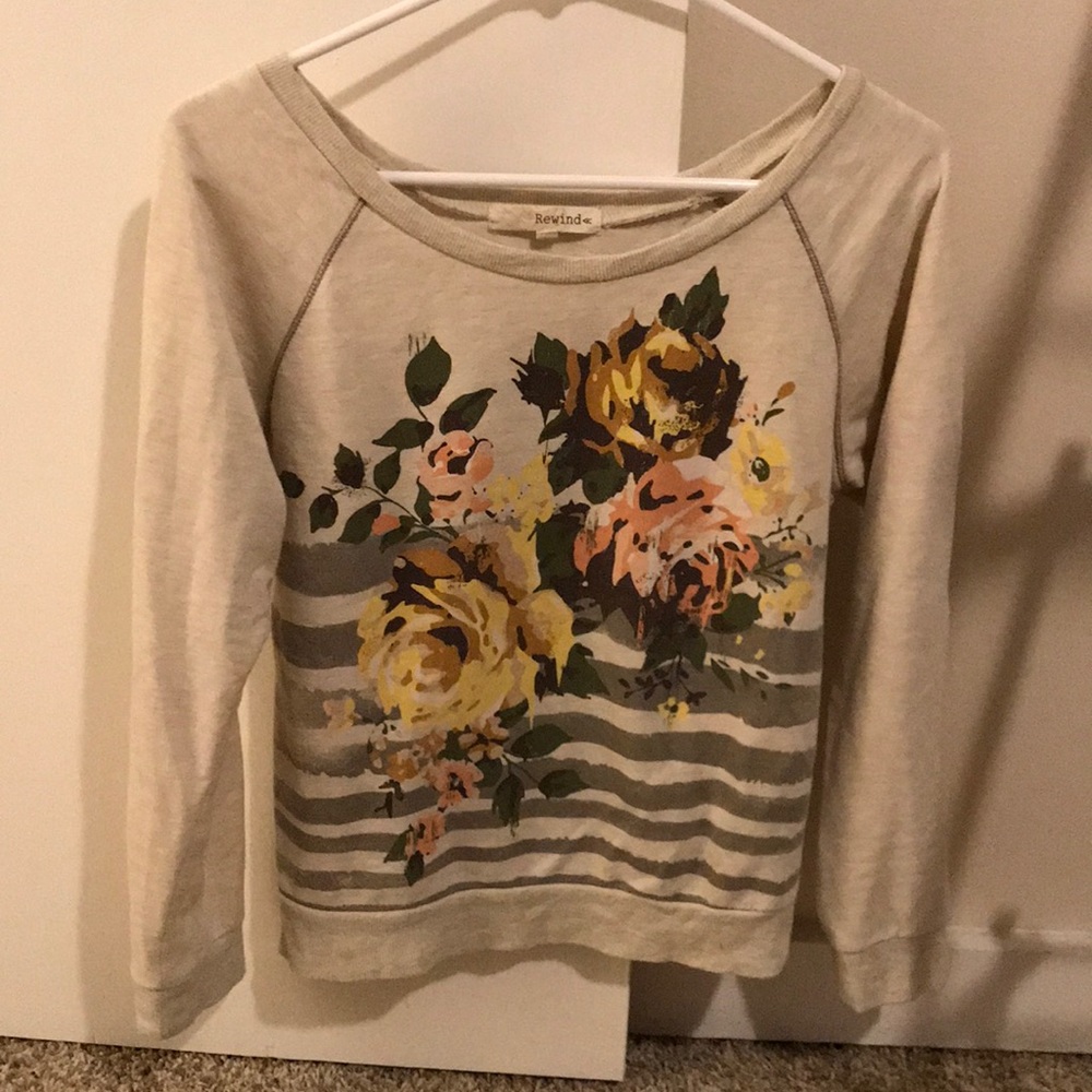 Lovely, Floral Patterned Sweater